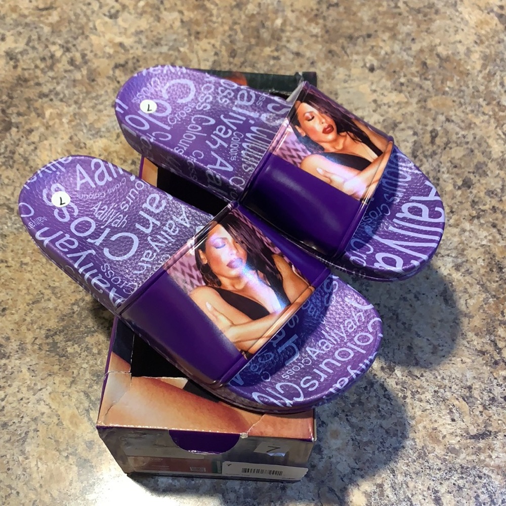 NWT CROSS COLOURS AALIYAH slide sandals